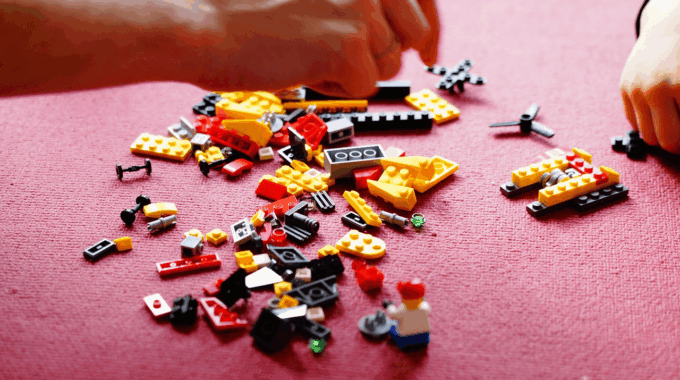 creating things with Lego blocks